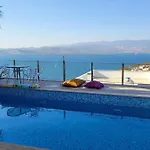 Selen Villa *