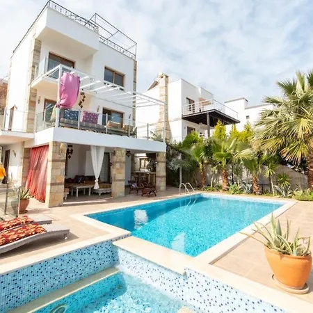 Selen Villa *